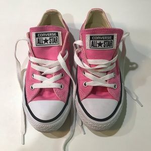 Girl’s Pink Converse